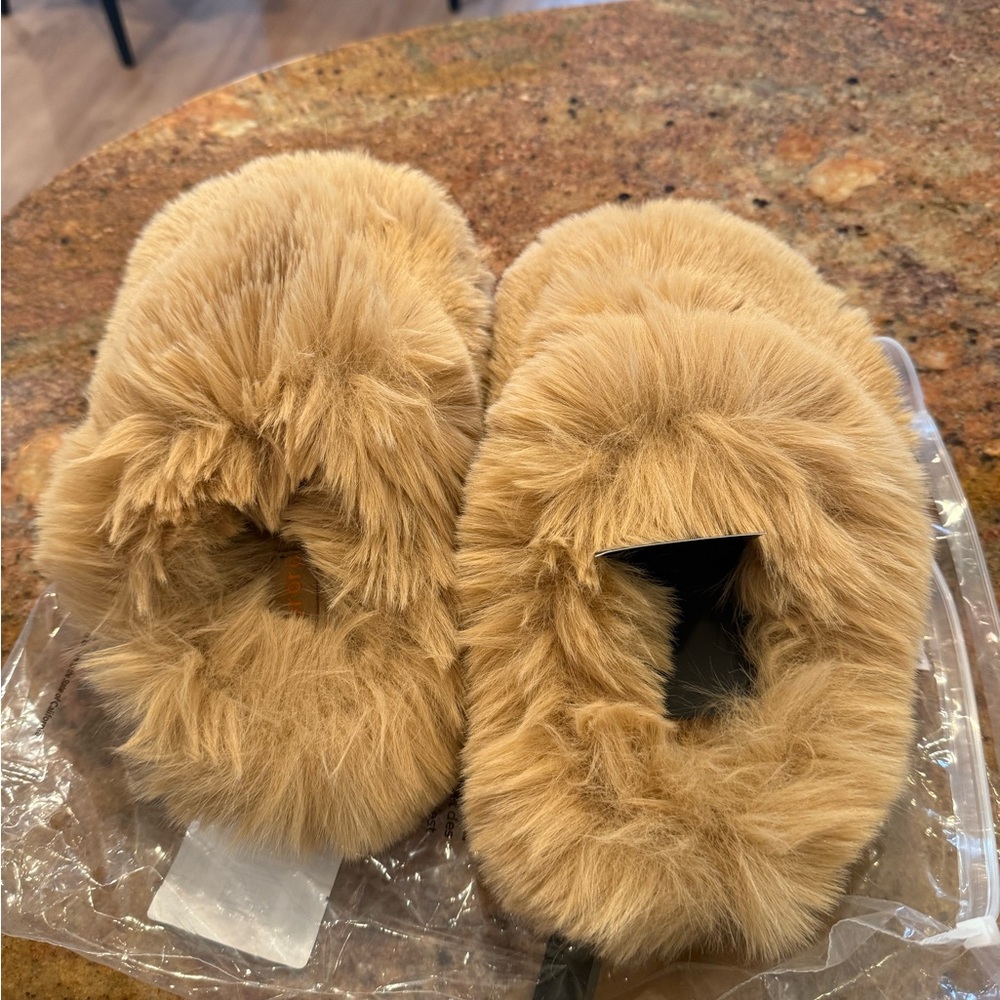 Ororo Bunnies Slippers size 7